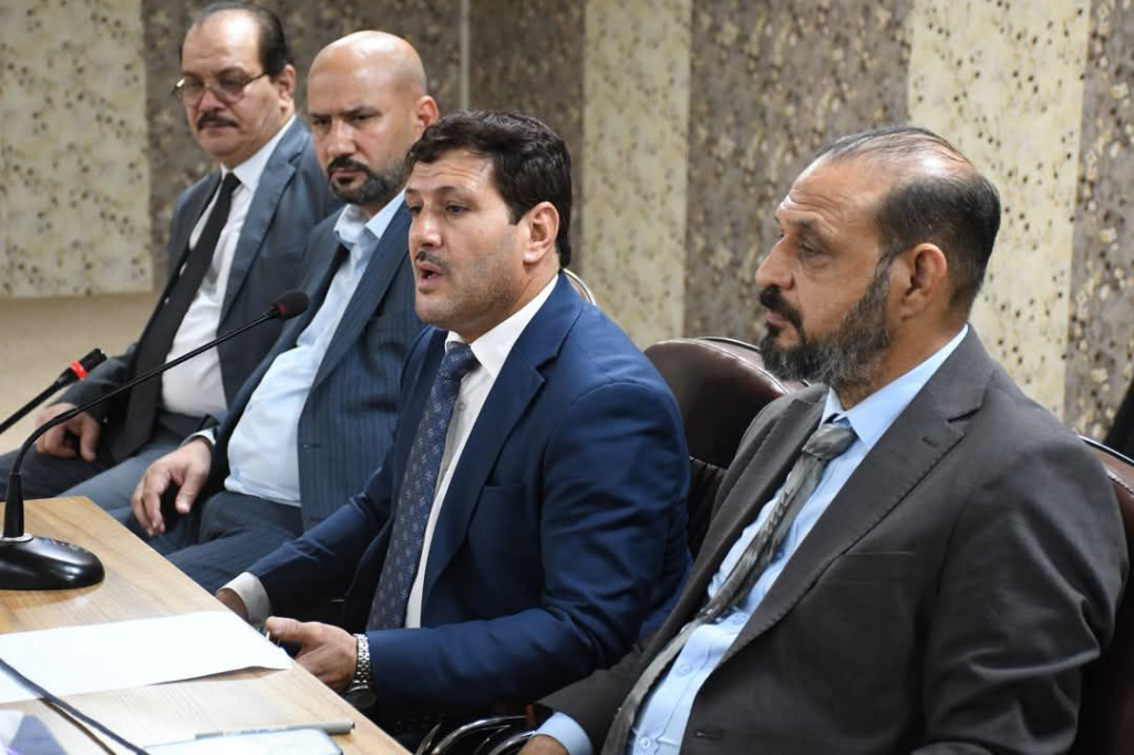 اللجنة الفرعية في النجف الأشرف تقيم ندوة توعوية لعدد من مديري المدارس حول مكافحة التطرف العنيف