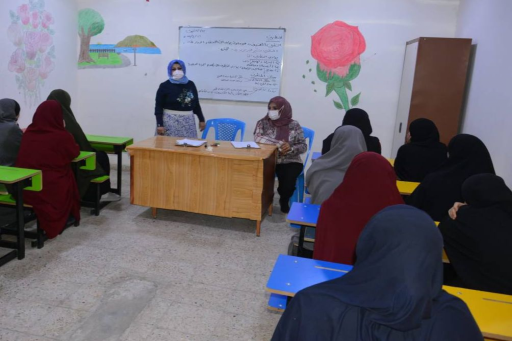 اللجنة الفرعية في دائرة الإصلاح العراقية تنظّم محاضرات توعوية في موقف الرصافة السادسة / نساء ضمن البرامج الإصلاحية في مكافحة التطرف العنيف داخل السجون