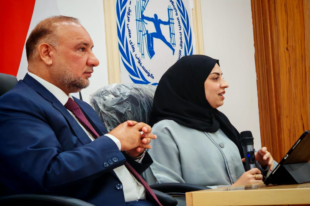 بالتعاون مع اللجنة الفرعية في النجف الأشرف.. مؤسسة رؤية تنظّم جلسة حوارية بعنوان "وسائل التواصل الاجتماعي.. جسر للسلام أم طريق للتطرف العنيف"