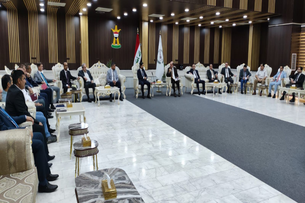 اللجنة الفرعية لمكافحة التطرف العنيف في نينوى تعقد اجتماعاً مع رؤساء الوحدات الإدارية لمناقشة سبل عودة النازحين 