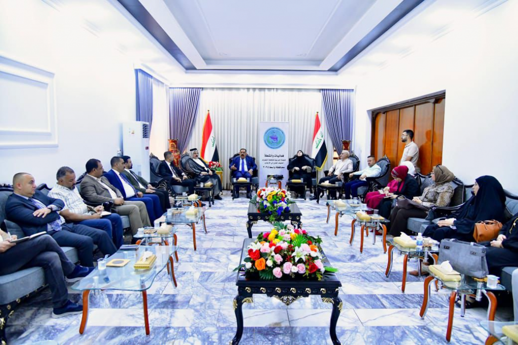 تأكيداً على أهمية توحيد الخطاب الإعلامي الوطني.. اللجنة الفرعية لمكافحة التطرف العنيف في واسط تعقد اجتماعاً طارئاً بسبب الأحداث الإقليمية الراهنة