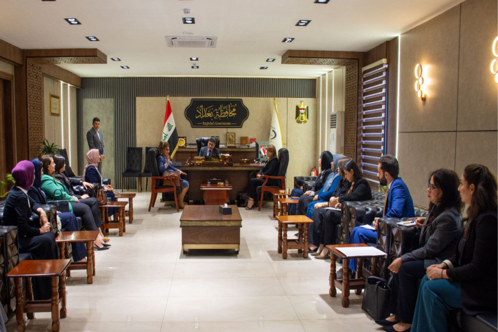رئيس اللجنة الفرعية لمكافحة التطرف العنيف في محافظة بغداد يستقبل وفداً من الفريق النسوي لدعم شؤون المرأة