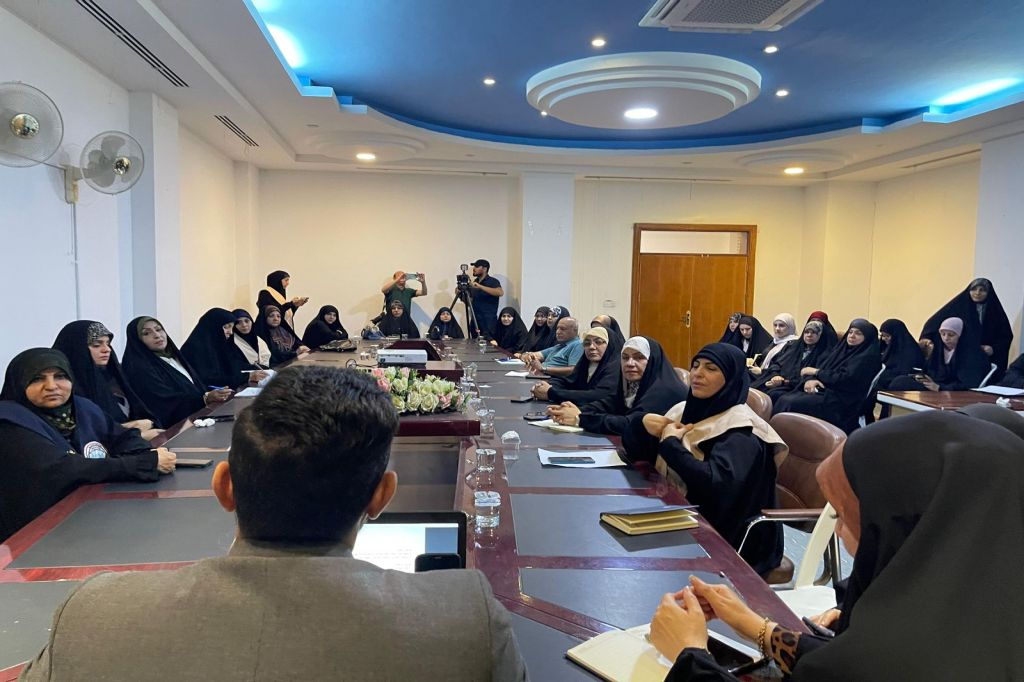 بالتعاون مع اللجنة الفرعية في النجف الأشرف.. قسم شؤون المرأة يقيم ندوة توعوية حول دور المرأة العراقية في مكافحة التطرف العنيف