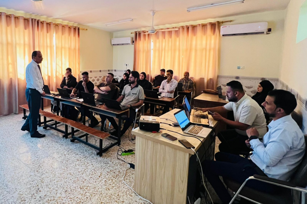 اللجنة الفرعية في البصرة تنظّم ورشة تدريبية لعدد من الملاكات التربوية في قضاء الدير بعنوان "التعليم يفتح آفاق المعرفة ويبعد شبح التطرف العنيف"