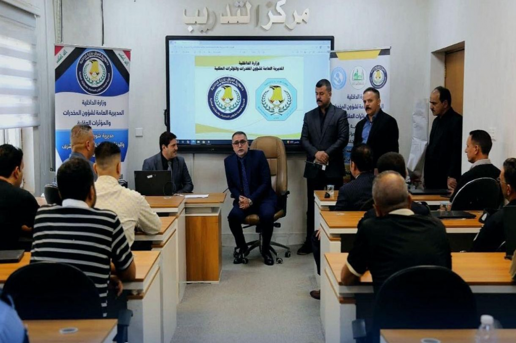 بالتعاون مع اللجنة الفرعية في النجف الأشرف.. مديرية شؤون المخدرات تنظّم ورشة توعوية في مطار النجف الدولي حول مخاطر المخدرات والتطرف العنيف على الأمن المجتمعي