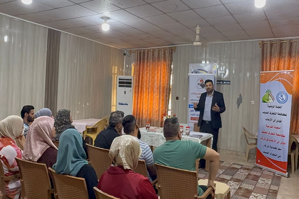 اللجنة الفرعية في ذي قار تقيم ورشة توعوية للباحثين الاجتماعيين حول مخاطر التطرف العنيف