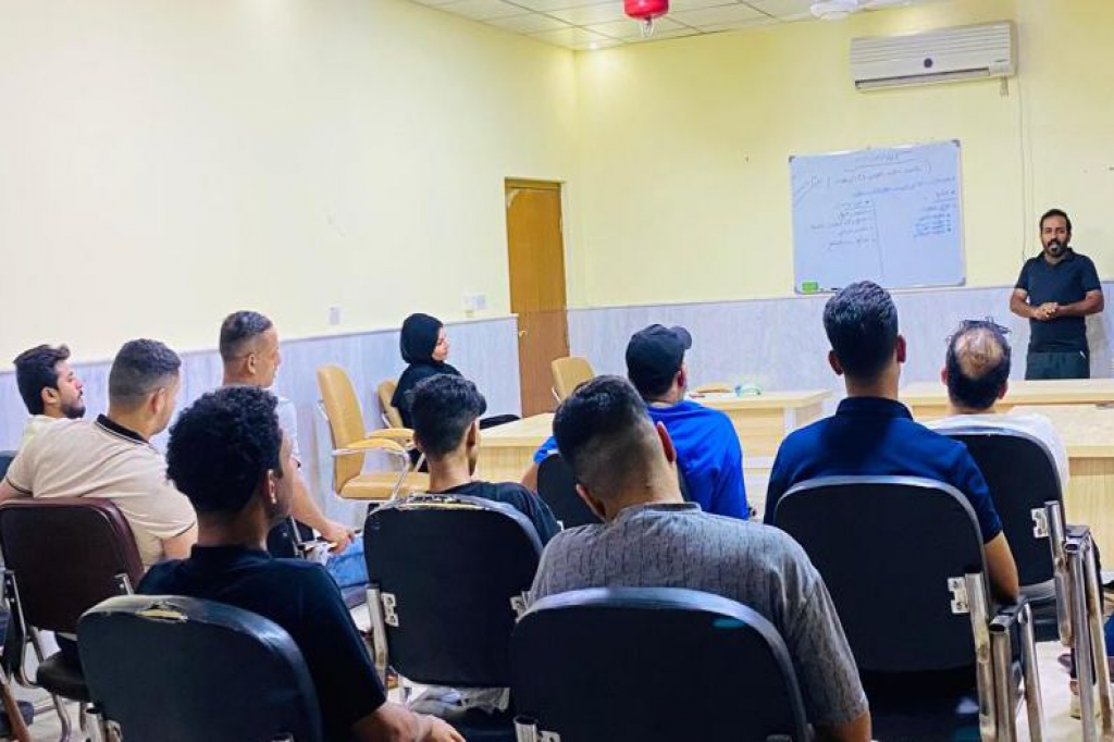 اللجنة الفرعية في محافظة البصرة تنظّم محاضرة توعوية حول دور الشباب في مكافحة الأفكار المتطرفة