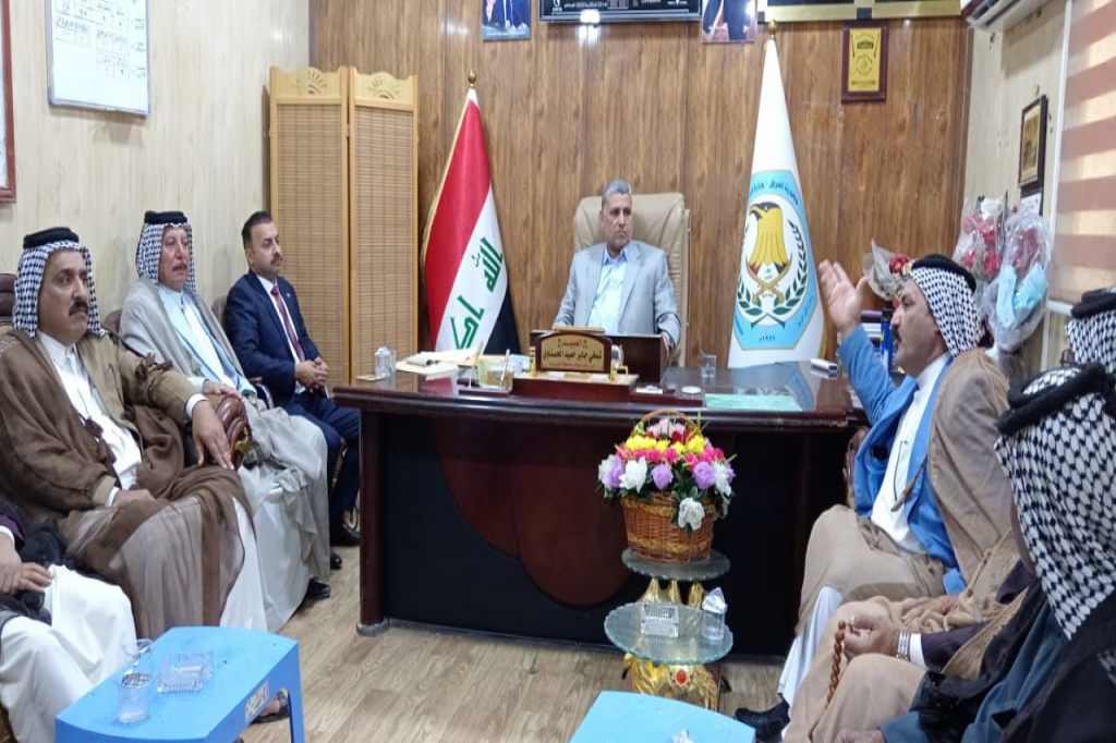 قسم شؤون عشائر الديوانية يعقد ندوة توعوية حول أساليب مكافحة التطرف العنيف 