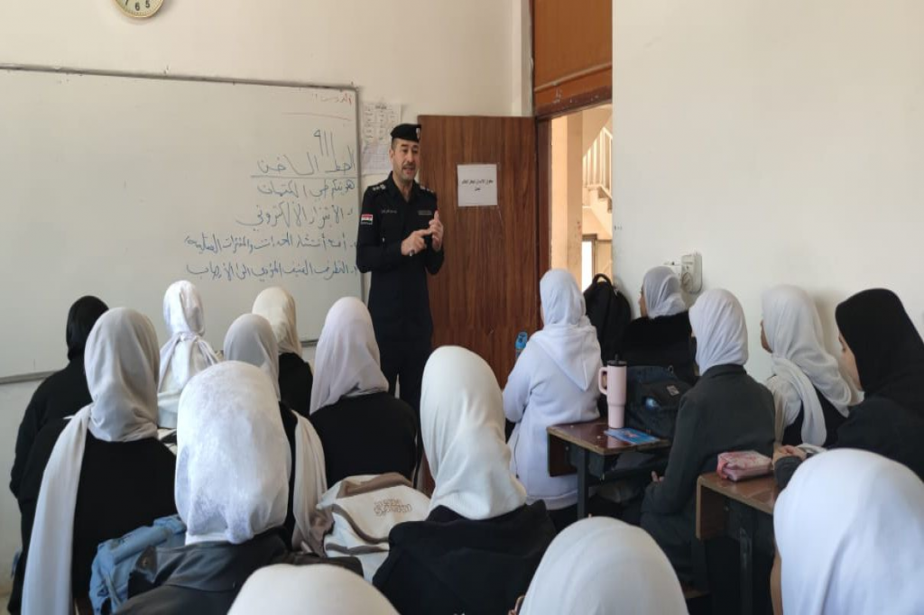 اللجنة الفرعية في بابل تنظّم محاضرات توعوية في عدد من المدارس حول مخاطر التطرف العنيف والابتزاز الإلكتروني والمخدرات على الشباب 