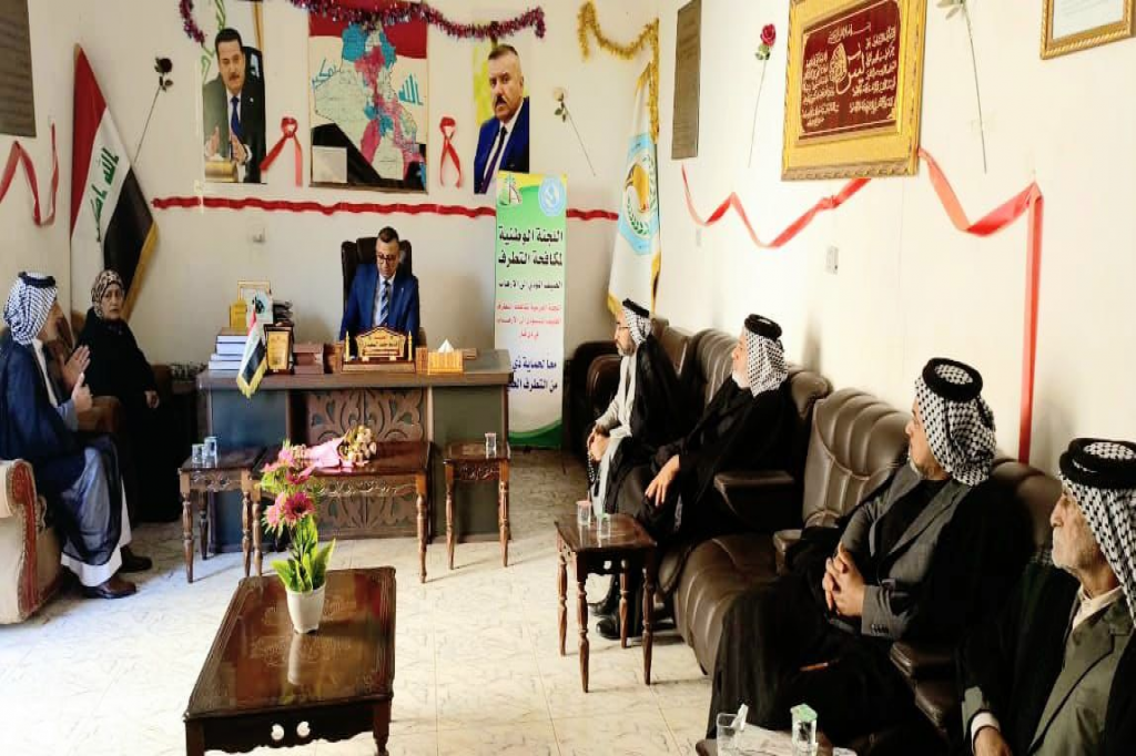 قسم شؤون عشائر ذي قار يقيم ندوة حوارية حول دور عشائر ذي قار في مكافحة الأفكار المتطرفة والسلوكيات المنحرفة 