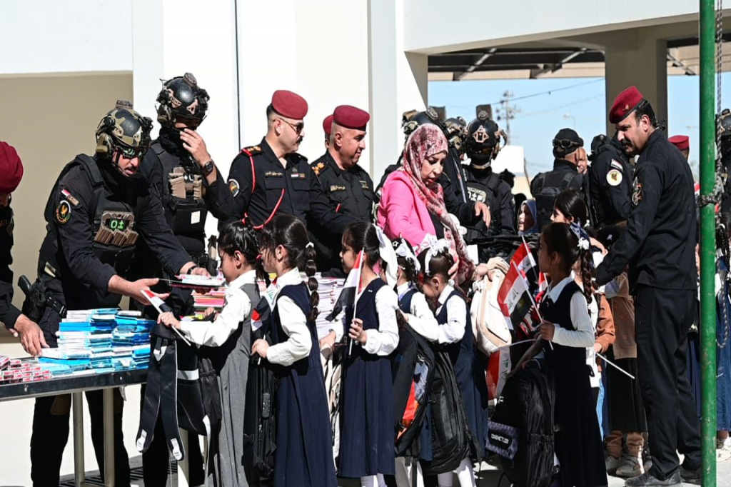 اللجنة الفرعية لمكافحة التطرف العنيف في جهاز مكافحة الإرهاب تنظّم مبادرة في إحدى مدارس كربلاء المقدسة 