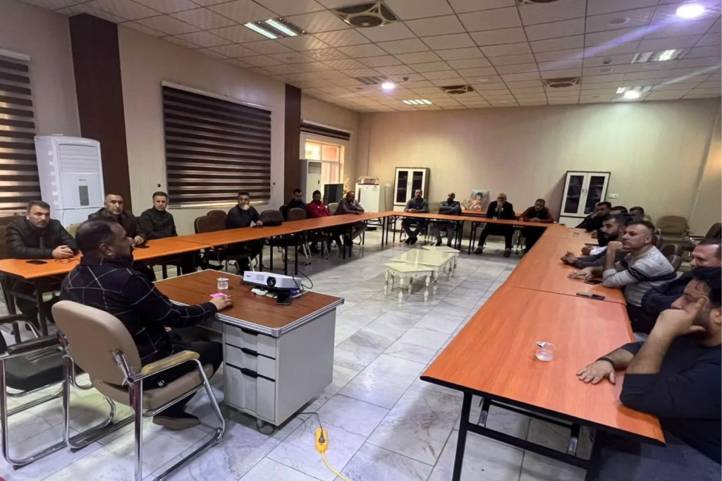 اللجنة الفرعية في كركوك تنظّم جلسة حوارية في مديرية الشباب والرياضة حول مخاطر التطرف العنيف على الشباب 