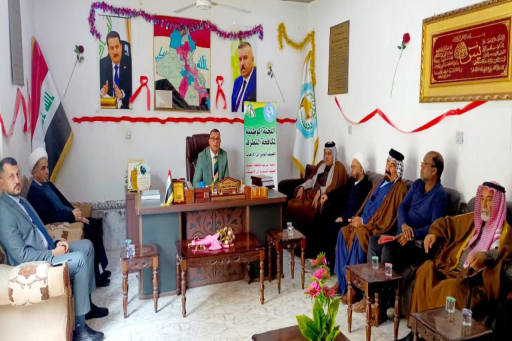 قسم شؤون عشائر ذي قار يقيم ندوة حوارية تحت شعار "دور عشائر ذي قار في مجابهة الأفكار المتطرفة"