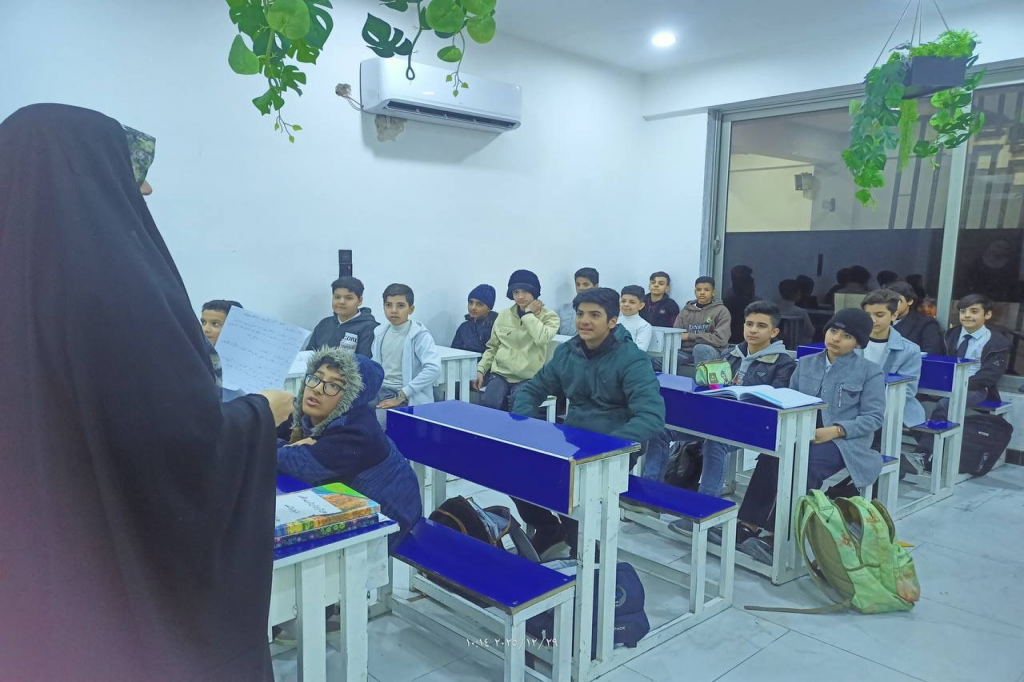 مركز صحي كِندة النموذجي يقيم محاضرة توعوية حول مخاطر التطرف العنيف في ثانوية حمائم السلام للبنين