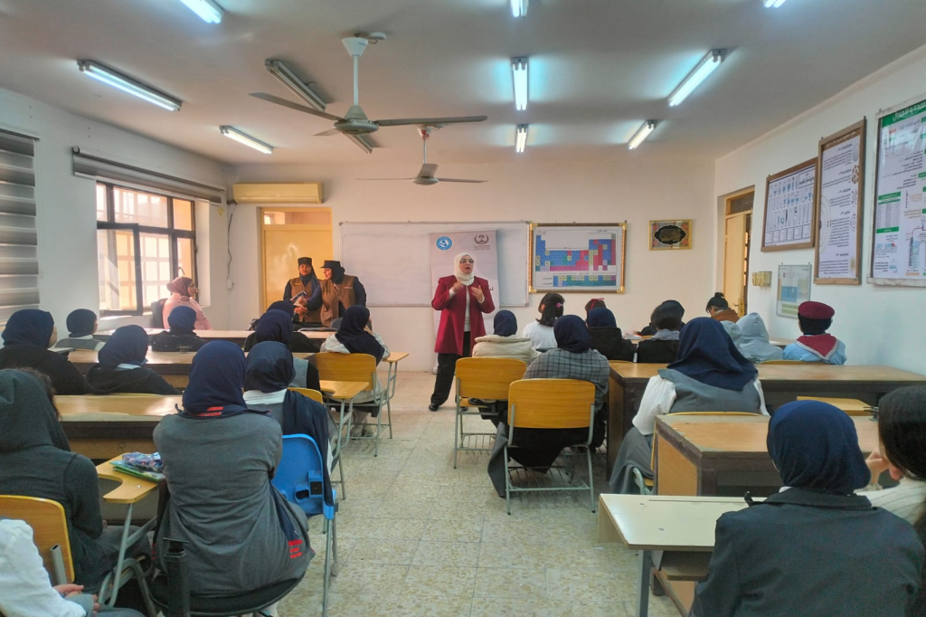 اللجنة الفرعية في البصرة تقيم ورشة توعوية في إعدادية المعالي للبنات حول الابتزاز الإلكتروني