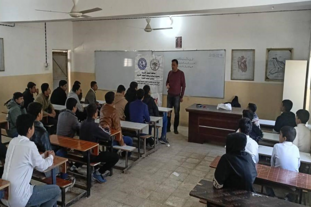 منتدى شباب الحيرة يقيم محاضرة تربوية في النجف الأشرف حول مواجهة التطرف الديني العنيف