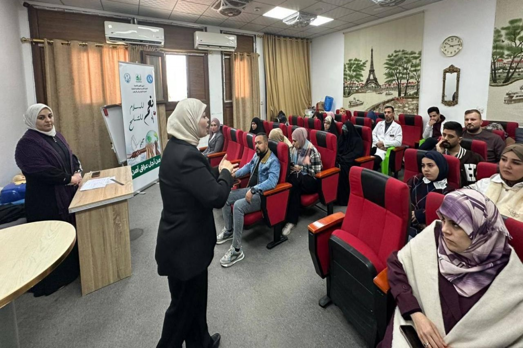 فريق القوى الناعمة في النجف الأشرف يقيم ورشة توعوية حول التطرف الفكري وآثاره على الشباب