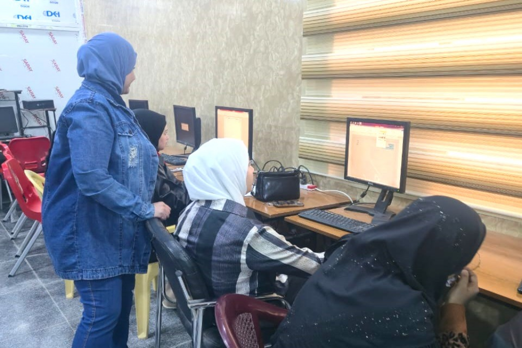اللجنة الفرعية في ذي قار تنظّم دورة لتعليم الحاسبات بهدف تطوير مهارات الشباب