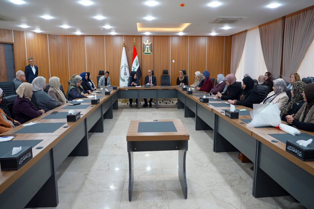ديوان محافظة نينوى يعقد اجتماعاً موسعاً حول دور المراة في مكافحة التطرف العنيف