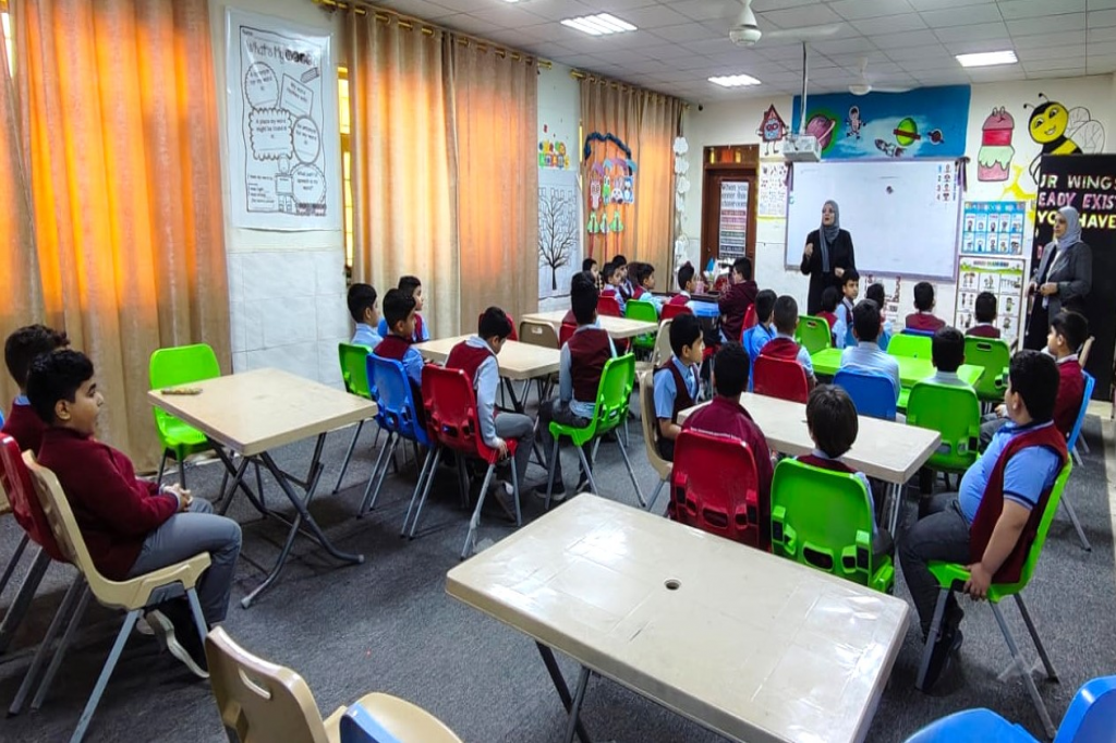 اللجنة الفرعية في محافظة البصرة تنظّم ورشة توعوية لغرس حب الوطن لدى التلاميذ