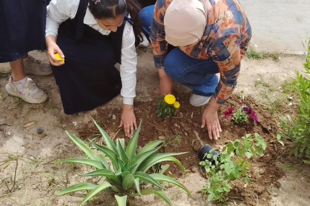 اللجنة الفرعية في محافظة صلاح الدين تدعم مبادرة تشجير المدارس لتعزيز البيئة المجتمعية