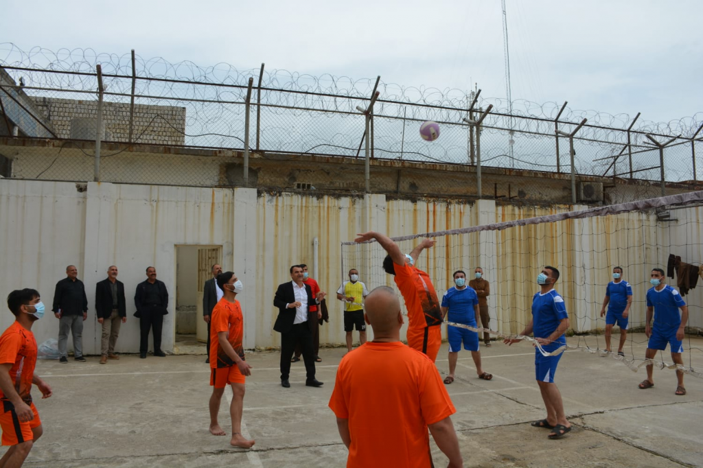 اللجنة الفرعية في دائرة الإصلاح العراقية تنظم دوري كرة الطائرة في سجن سوسة المركزي