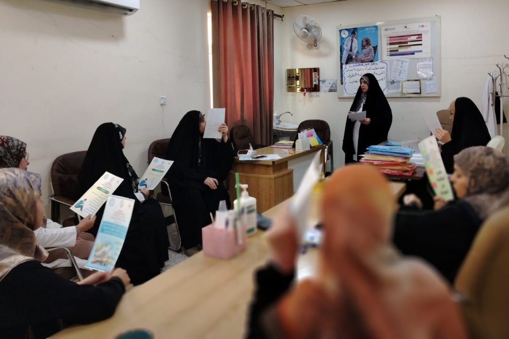 اللجنة الفرعية في محافظة النجف الأشرف تنظم محاضرة توعوية حول دور الأسرة في مكافحة التطرف