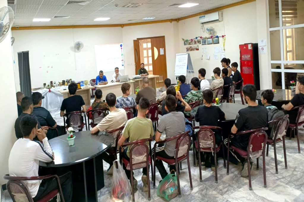 اللجنة الفرعية في محافظة كركوك تنظم محاضرة توعوية لمكافحة التطرف العنيف في منتدى شباب الشورجة