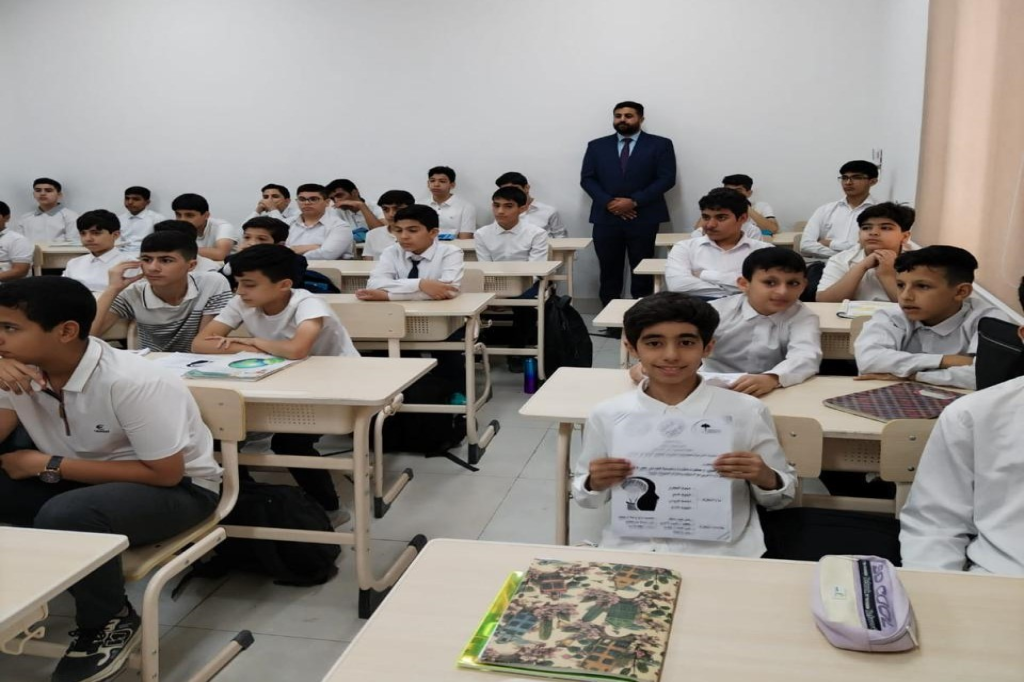 اللجنة الفرعية في محافظة النجف الأشرف تنظم ورشة توعوية لطلبة المدارس حول مكافحة التطرف